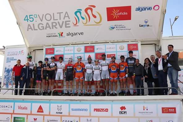 Demonstração de Patinagem de Velocidade na Volta ao Algarve em Bicicleta